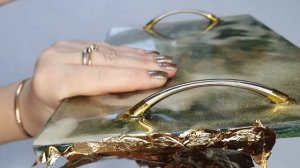 Поднос своими руками из эпоксидной смолы. Эффектная трёхслойная заливка. Декор поталью.