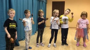 Оркестр с ложками ко Дню пожилого человека от детей