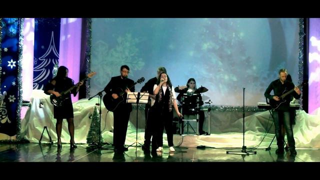 ВиА Free Fire и Елена Косоротова Кабы не было зимы смотреть онлайн