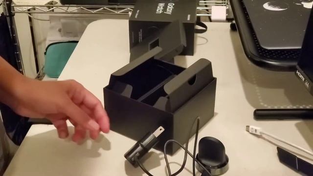 Samsung Galaxy Watch 42mm Bluetooth Black Unboxing смотреть онлайн