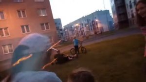 Вот так надо драться! Именно так дерутся девочки