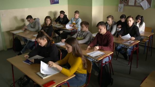 OTECKOVIA - Tínedžerov čaká veľký životný krok. Sú pripravení? смотреть онлайн