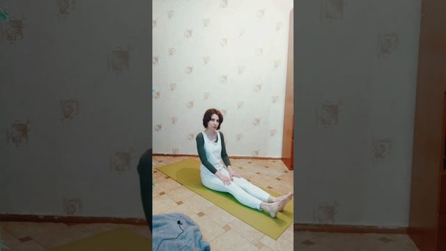 разминка, разогреваем суставы перед основным комплексом асан смотреть онлайн