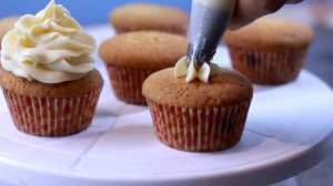 Простой рецепт очень вкусных капкейков и все секреты украшения красивых кексов