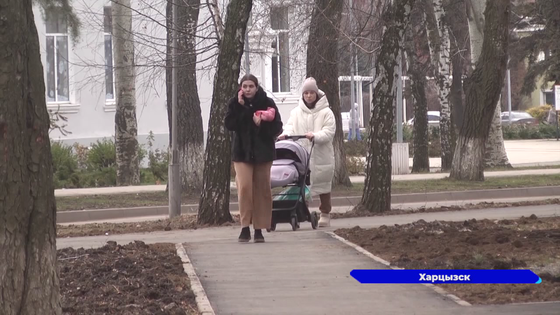 Полкилометра тротуаров отремонтировали Нижегородские рабочие в Харцызске