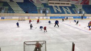 В хоккей играют настоящие мужчины!