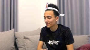 Наши будни на ДАЧЕ iPhone для подписчиков от Sasha Show Настя хочет перекрасить Дом ВЛОГ