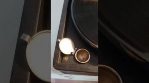 Демонстрация работы патефона ПТ-2.