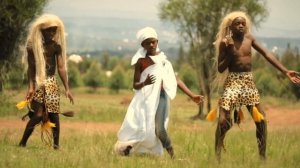 African kids dancing "Sambo" by Taizi