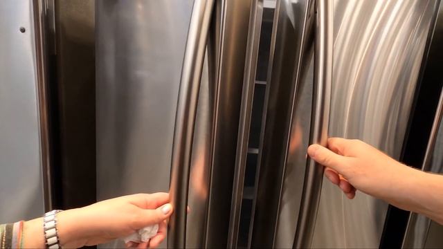 Делаем запасные ключи, смотрим кухни, холодильники, двери... смотреть онлайн