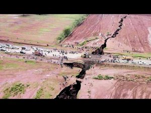 В АФРИКЕ ПОЯВИЛАСЬ ОГРОМНАЯ ТРЕЩИНА, КОТОРАЯ РАСКОЛЕТ КОНТИНЕНТ