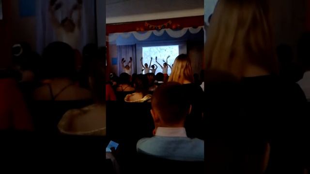 Красивый танец про осень смотреть онлайн