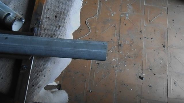 Как правильно, быстро и ровно состыковать трубу перед сваркой.mp4 смотреть онлайн