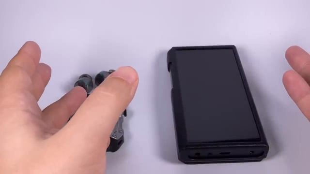 GravaStar Sirius Pro — TWS наушники для любителей НФ