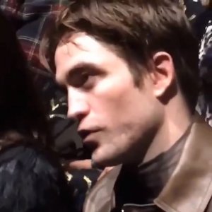 New video of Rob at the front row of the Dior Homme show