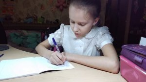 КАК Я ДЕЛАЮ УРОКИ ПОСЛЕ ШКОЛЫ, КОГДА ОДНА ДОМА.