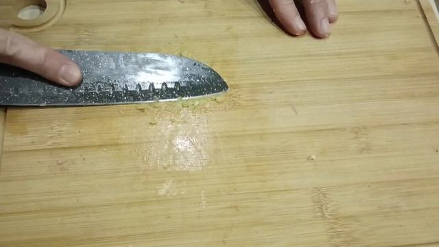 Салат из огурцов в кисло-сладком соусе. Пикантная и быстрая закуска.