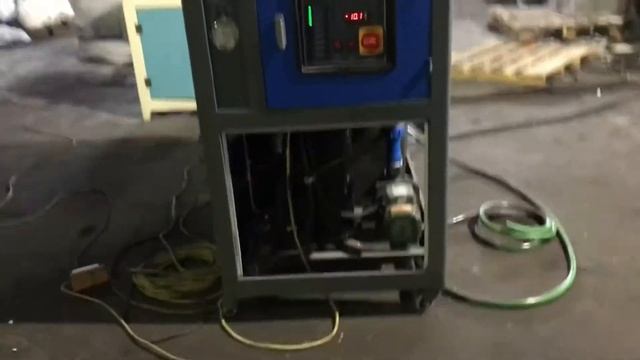 Роторная мельница для пвх WH-500 в процессе измельчения