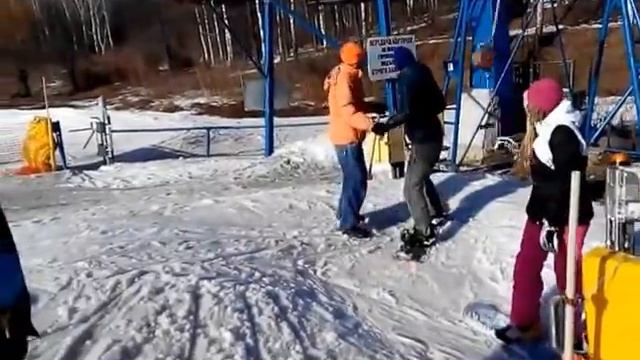 Прикольный сноубордист (Харьковская Швейцария) ПРИКОЛ смотреть онлайн