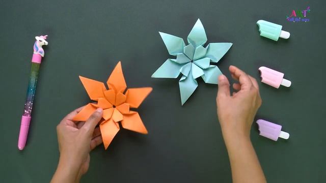 Поделки из бумаги оригами. Цветок оригами. Две поделки оригами. смотреть онлайн