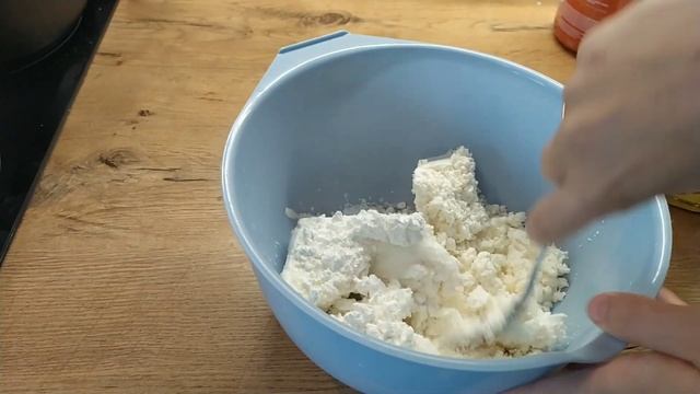 Сирники без борошна з бананом, малиною, ягодами або шоколадом рецепт.