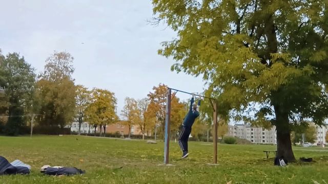 Научился САЛЬТО НАЗАД без группировки?! смотреть онлайн