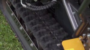 Обзор на гусеничный китайский мини погрузчик Помощник на даче