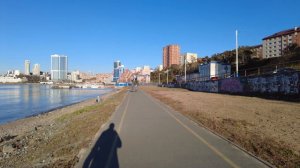 Прогулка по побережью Владивостока.  Walking on the beach.  Sounds of the sea waves. Vladivostok.