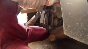 Делай! Do It! Замена тормозных колодок в Рено. Replacement brake pads Renault