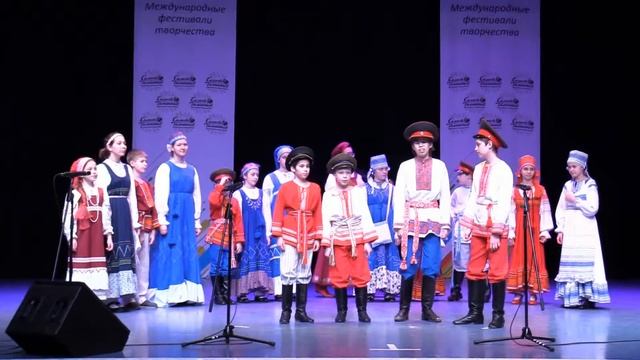 ГБОУ Школа №224. Фольклорный ансамбль"Вершки и корешки". Строевая казачья песня"Ой да вы, стрелочки смотреть онлайн