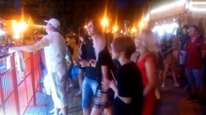45. Ребята! Давайте все вместе. Guys! let's all together. Дискотека в парке горького г. Харькова.