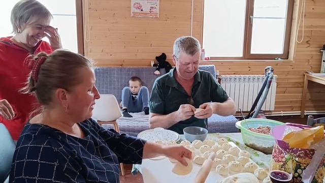 Самые вкусные Позы ? день с друзьями? смотреть онлайн