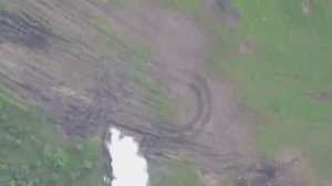 Танк Леопард получает  в роговой отсек и начинает смачно дымиться !  Зашло!