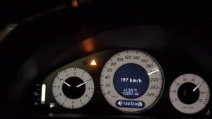 mercedes- benz - w211 e500 acceleration 0-255 km/s