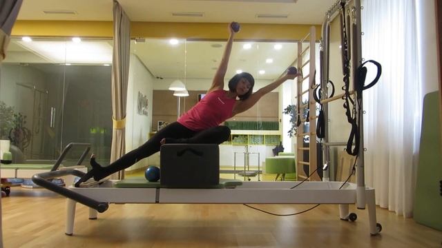 Упражнения на тренажере Reformer смотреть онлайн