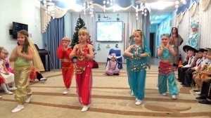 Новогодний утренник в Детском саду | Сказка Дед Мороз и баба Яга путешествуют по странам