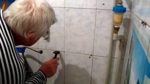 Устанавливаем сами УНИТАЗ и СМЫВНОЙ БАЧОК старого образца ( Ч 3 ).