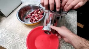 самодельная мясорубка с двигателем стиральной машины , и сравнение с мясорубкой Moulinex h8 pro
