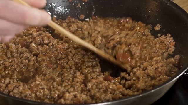 Паста Болоньезе / Выпуск 1 / Павел Кирюнин / Мастер-класс от Дмитрия Трещенкова смотреть онлайн