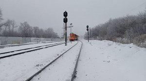 ЧМЭ3-6056 и ЧМЭ3-1563 со снегоочистителями СДПМ и ПОМ1М