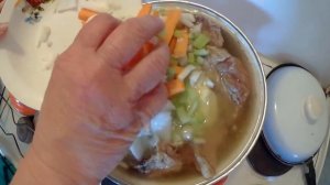 Узбекская шурпа с нутом.