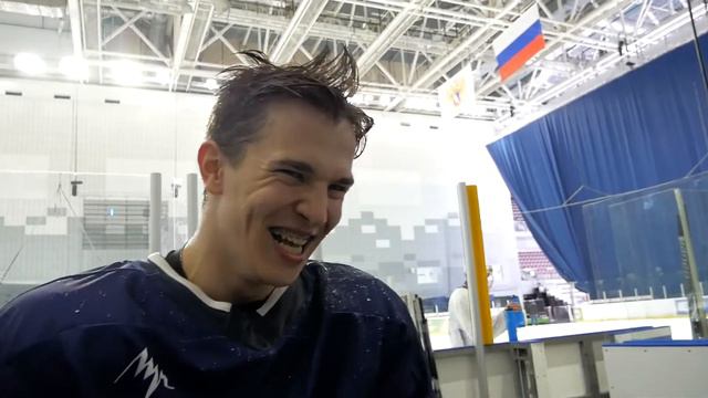 Что говорят о нём за спиной? (герой предстоящего интервью) смотреть онлайн