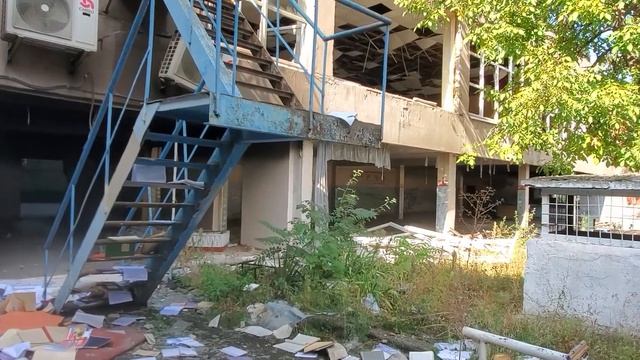 Мариуполь 27 я и 52 я школы 17 й МКР смотреть онлайн