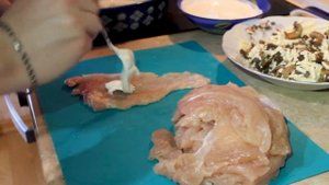 КУРИНЫЕ РУЛЕТИКИ С СЫРОМ И ГРИБАМИ | Быстро и вкусно | Вкусный рецепт рулетиков