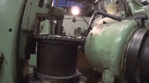 Тяжелый зубофрезерный станок модель 5342