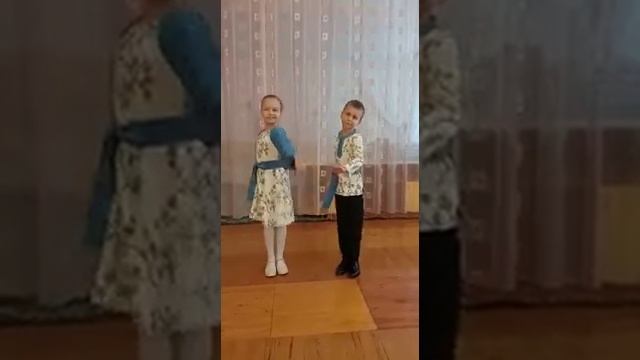 "Три сестры"