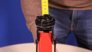 Сравнение подкатных домкратов AVS FJ-2000M и Forsage TH22009