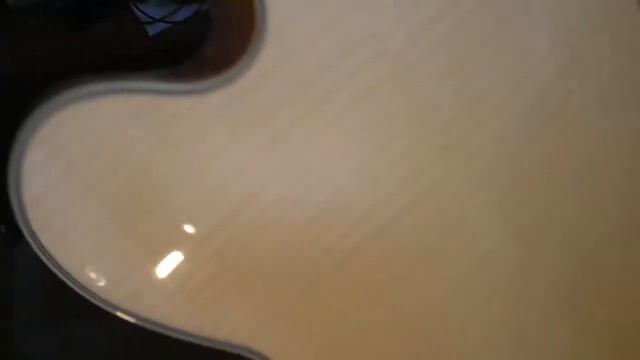 Ibanez Custom 2001 AG-105 Jazz Guitar SOLDl Flamed Blond $599 HC 714-548-0385 смотреть онлайн