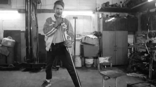 ШКОЛА РЕМОНТА | НОВАЯ СТУДИЯ, МИКРОФОН И СТОЙКА смотреть онлайн