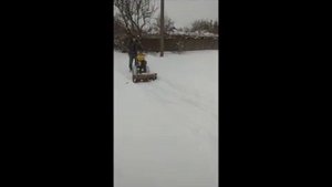 Чистим снег 12 21 Каскад 6981